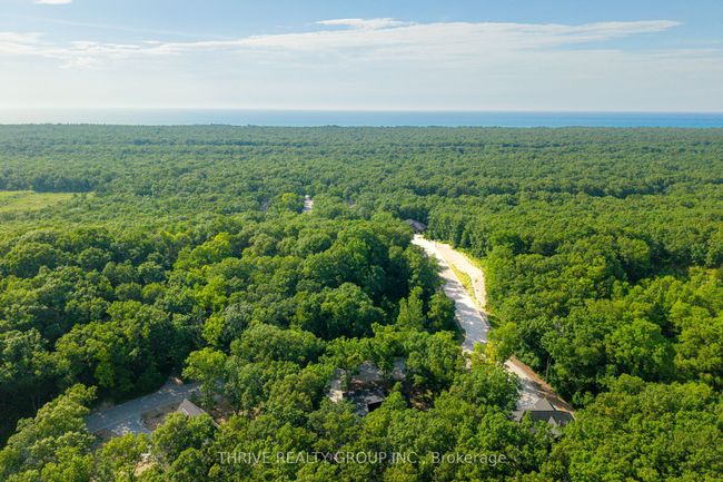 10107 Pinery Bluffs Rd, House other with 4 bedrooms, 4 bathrooms and 10 parking in Grand Bend ON | Image 48