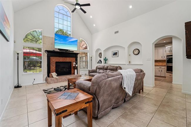 21885 Lost Mdw, House other with 4 bedrooms, 4 bathrooms and 7 parking in New Caney TX | Image 8