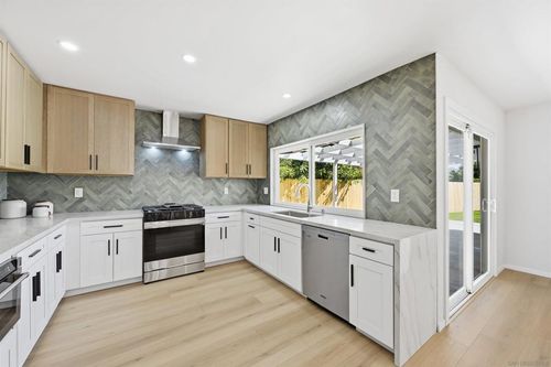 12437 Ridgeton Dr, Lakeside, CA, 92040-5022 | Card Image