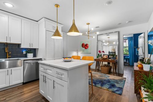 2-41 Beacon Ave, Jersey City, NJ, 07306-1583 | Card Image