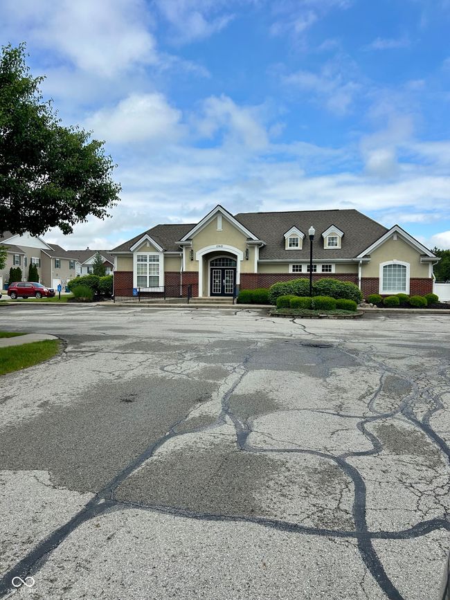 Clubhouse with fitness center | Image 19