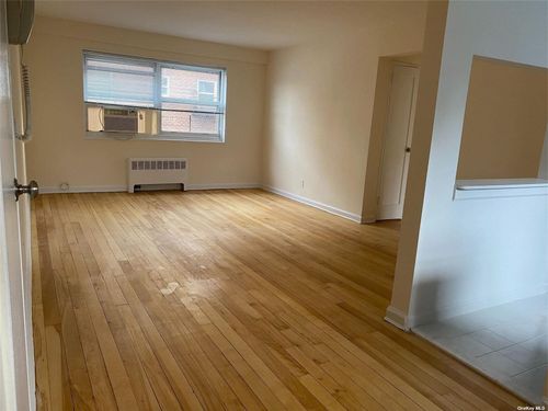 apt-2e-11 Schenck Ave, Great Neck, NY, 11021-3607 | Card Image