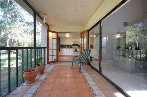 1222-5154 Puritan Cir, TAMPA, FL, 33617-8362 | Card Image