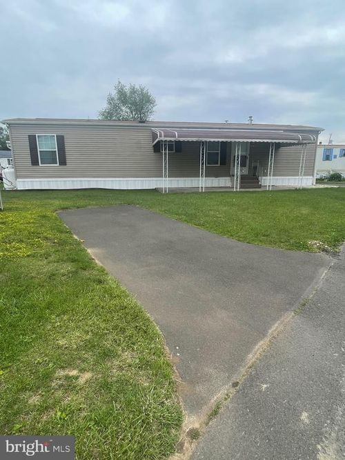 t-3525 Iris Ave, FEASTERVILLE TREVOSE, PA, 19053-4922 | Card Image