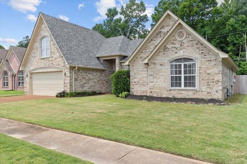 1623 Farkleberry Dr, Cordova, TN, 38016-0607 | Card Image
