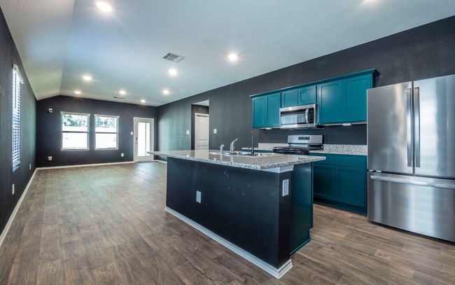 352 Sickle Loop, House other with 3 bedrooms, 2 bathrooms and 2 parking in Kyle TX | Image 5