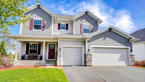 2046 Highland Cir, Hudson, WI, 54016-4601 | Card Image