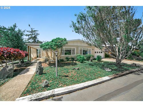3437 Ne Benton St, Newport, OR, 97365-1554 | Card Image