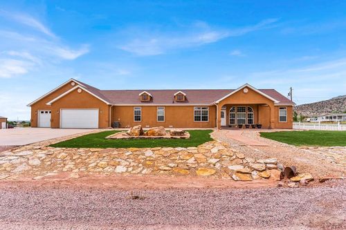 744 North St, Canon City, CO, 81212-8686 | Card Image