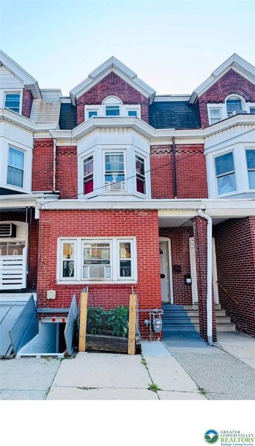 824 N 5th St, Allentown, PA, 18102-1723 | Card Image