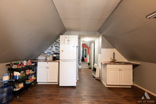 2110 Mango Ave, Chicago, IL, 60639-2809 | Card Image