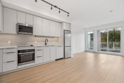 307-3075 Murray St, Port Moody, BC, V3H0N9 | Card Image