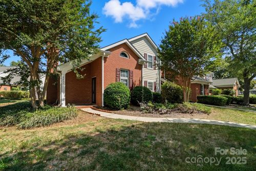 9221 N Vicksburg Park Ct, Charlotte, NC, 28210-7637 | Card Image