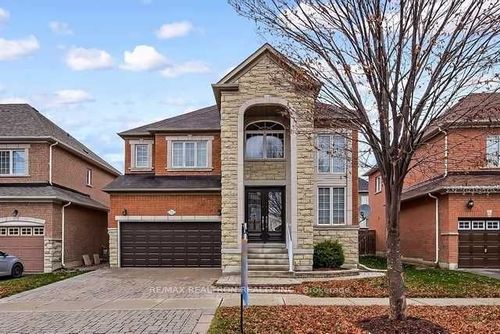 73 Adastra Cres, Markham, ON, L6C3C9 | Card Image