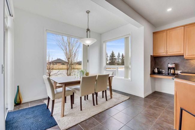 133 Everwoods Court Sw, Home with 4 bedrooms, 3 bathrooms and 4 parking in Calgary AB | Image 18