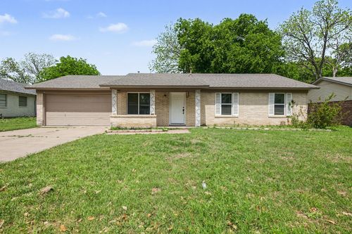 821 E Bovell St, Crowley, TX, 76036-2807 | Card Image