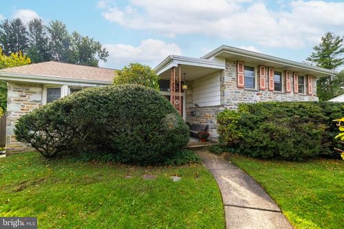 2004 Lodges Lane, ORELAND, PA, 19075 | Card Image
