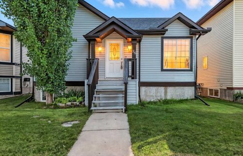 56 Luxstone Cres Sw, Airdrie, AB, T4B2W7 | Card Image