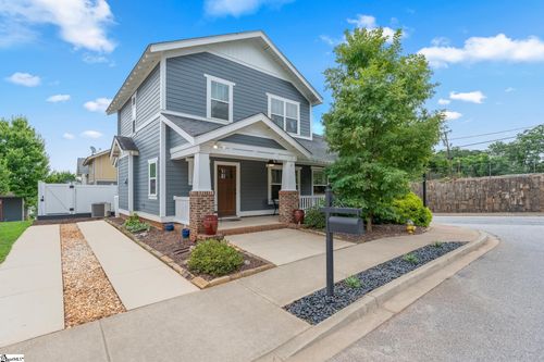 2 Seawright Ln, Greenville, SC, 29605-3876 | Card Image