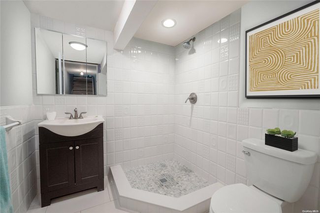 23 E Woodside Ave, House other with 4 bedrooms, 1 bathrooms and null parking in Patchogue NY | Image 25