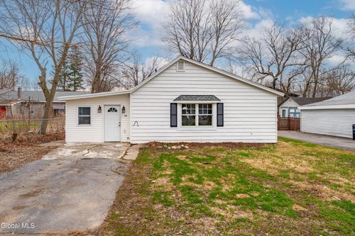 149 Larrabee Rd, Schenectady, NY, 12302-6333 | Card Image