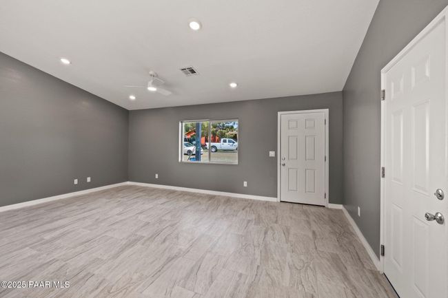 Living Room | Image 6