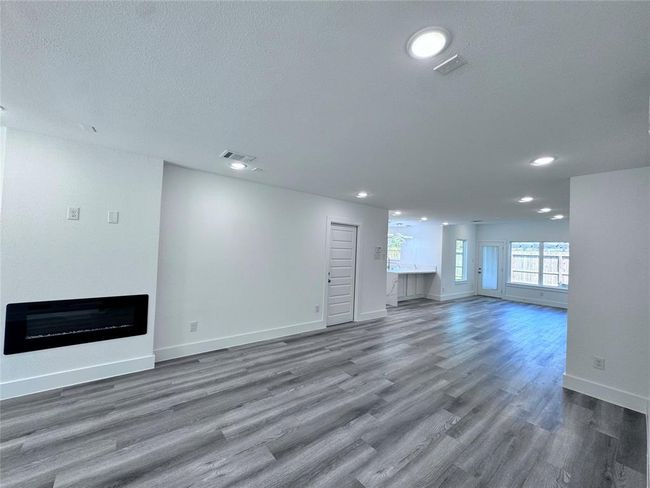 801 Woodard St, House other with 3 bedrooms, 2 bathrooms and null parking in Houston TX | Image 13