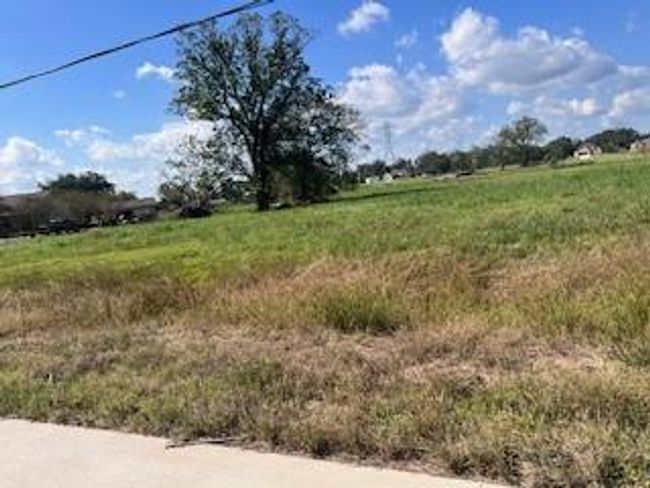 708 Winchester Trl, Home with 0 bedrooms, 0 bathrooms and null parking in Angleton TX | Image 18