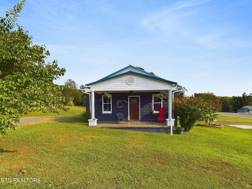 110 Rosser St, Harriman, TN, 37748-3022 | Card Image