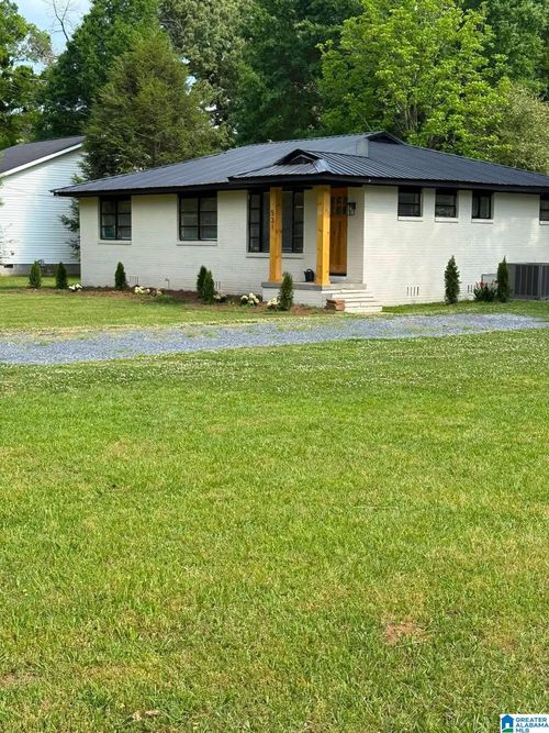531 Broadway Ave, Talladega, AL, 35160-3607 | Card Image