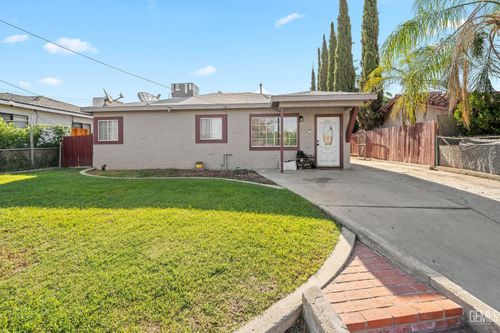 1323 El Serento Dr, Bakersfield, CA, 93306-4401 | Card Image