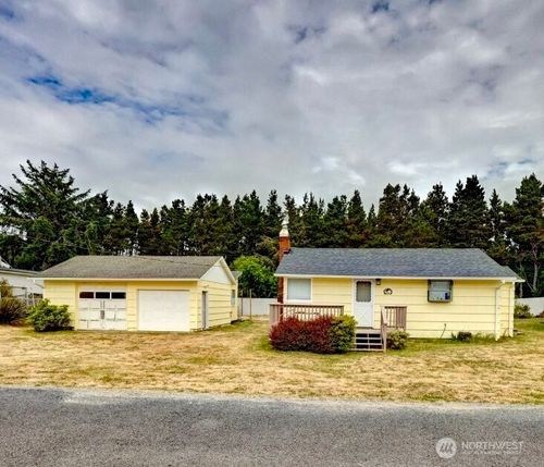 1215 199th Pl, Long Beach, WA, 98631-7002 | Card Image
