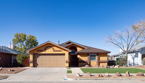 1123 Night Hawk Dr, El Paso, TX, 79912-7607 | Card Image