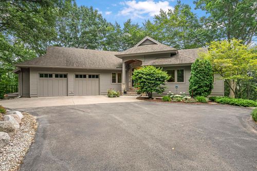 2699 Twin Eagles Dr, Traverse City, MI, 49686-9354 | Card Image