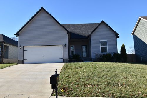 1072 Fuji Ln, Clarksville, TN, 37040-8800 | Card Image