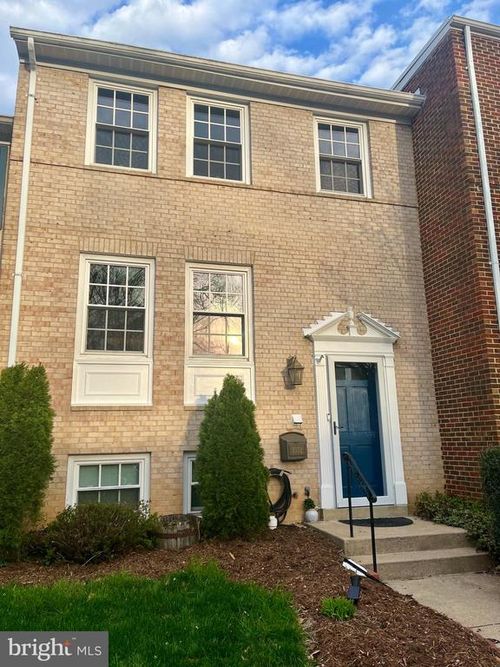 3352 Breckenridge Ct, ANNANDALE, VA, 22003-1114 | Card Image