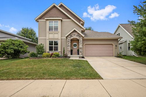 350 S Goldenrod Dr, SUN PRAIRIE, WI, 53590-4663 | Card Image