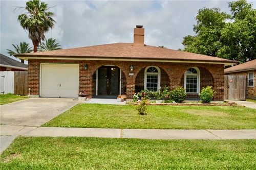 636 Diplomat St, Terrytown, LA, 70056-2921 | Card Image