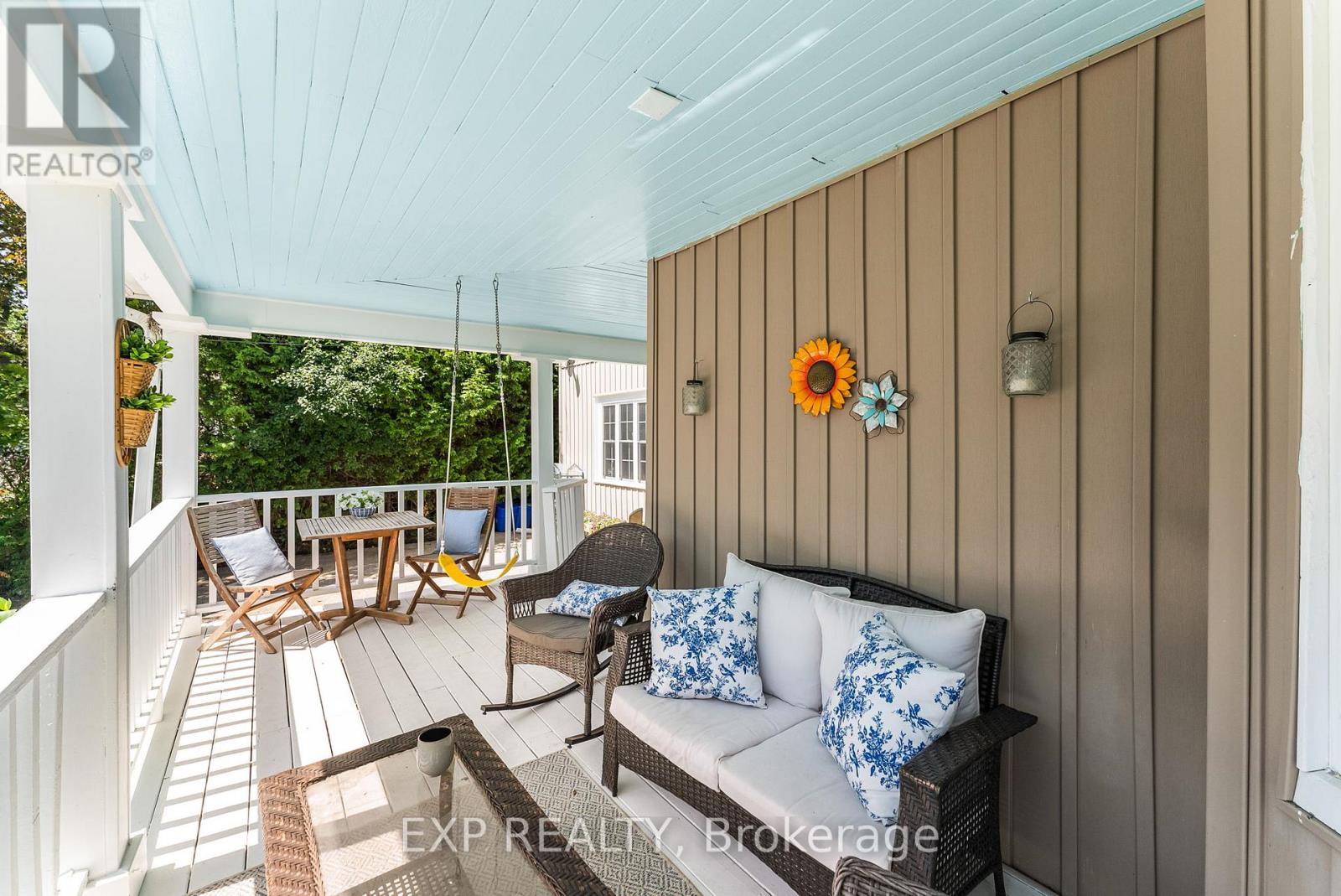 Residential in Georgina (Sutton & Jackson's Point) 4