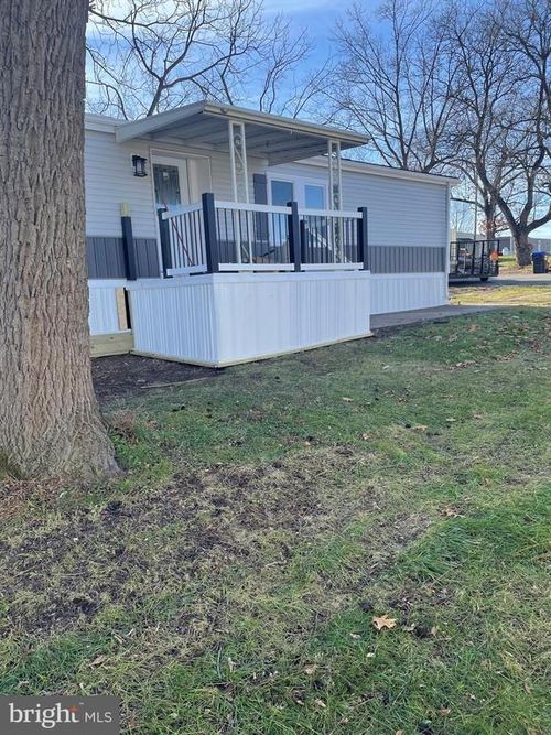 trlr-100-300 Ridge Rd, Etters, PA, 17319-9696 | Card Image