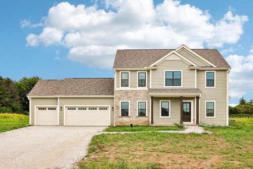 W275N8210 Harvest Court, LISBON, WI, 53029 | Card Image