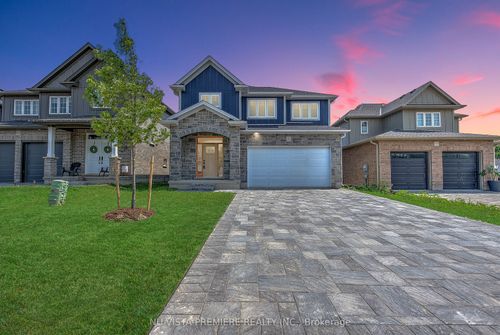 28 Basil Cres, Ilderton, ON, N0M2A0 | Card Image