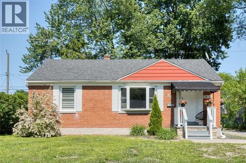 3414 Dominion Avenue, Windsor, ON, N9E2N7 | Card Image