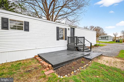 126-126 Boxwood Rd, Middletown, DE, 19709-1227 | Card Image