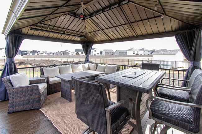 Deck | Image 91