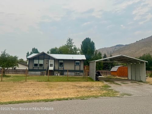105 Westview Dr, Afton, WY, 83110-9707 | Card Image
