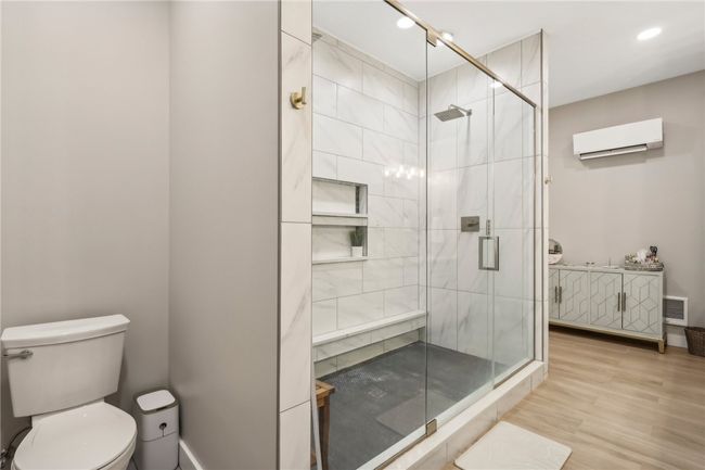 637 State Route 208, House other with 3 bedrooms, 3 bathrooms and 4 parking in Pulaski PA | Image 34
