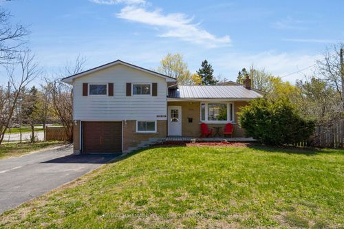 423 Mary St, Orillia, ON, L3V3G5 | Card Image