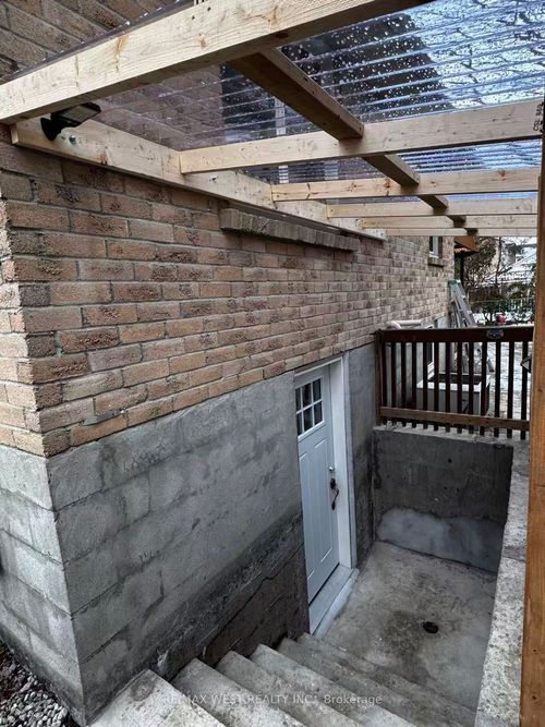 16 Milne Lane, Markham, ON, L3P1C7 | Card Image
