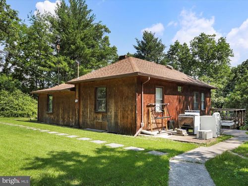 84 Funk Rd, STRASBURG, VA, 22657-3200 | Card Image